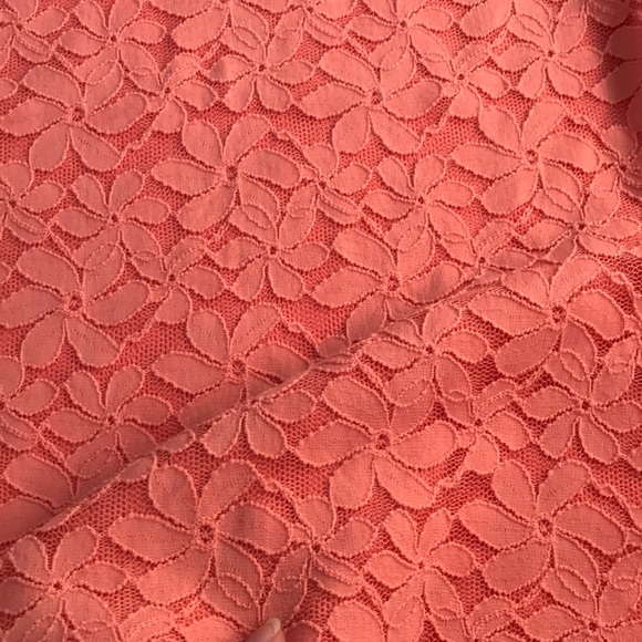 💐Abercrombie Flower Lace Tank💐 - Picture 4 of 5